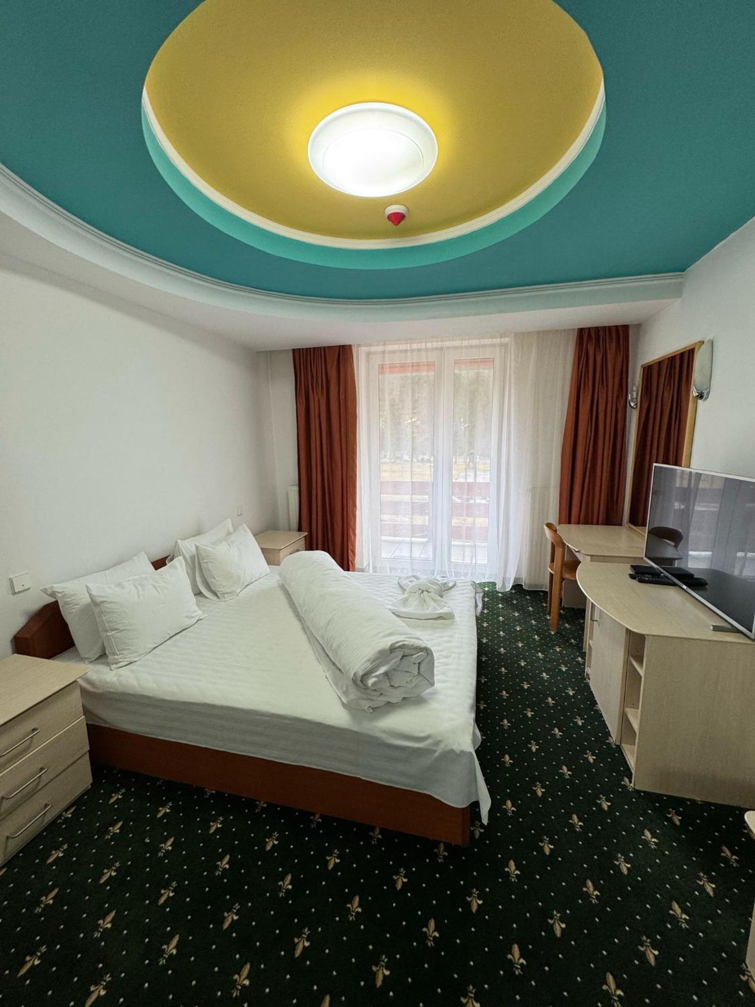 Hotel Iadolina Stana de Vale Exterior photo